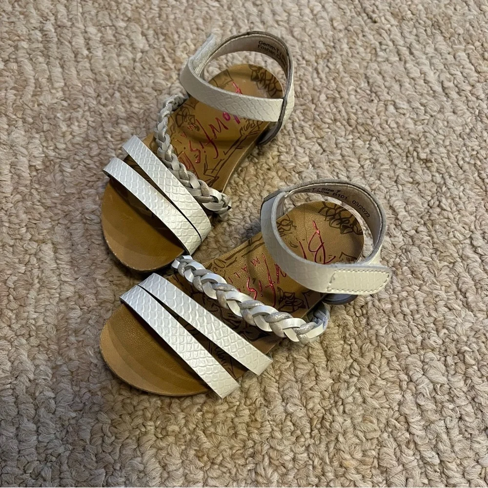 Toddler Girl’s Blowfish white strappy sandals size 7